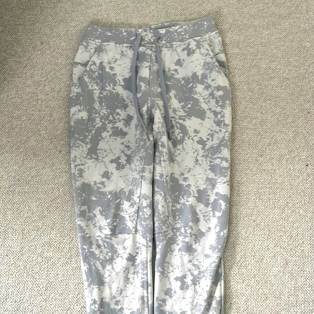 Lululemon full length joggers